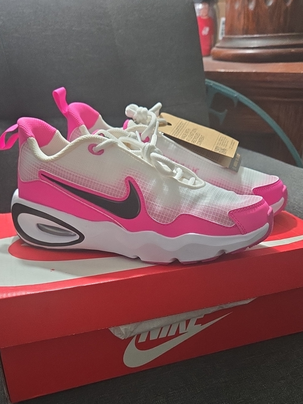 Nike White & Hot Pink Lightweight Running Shoes